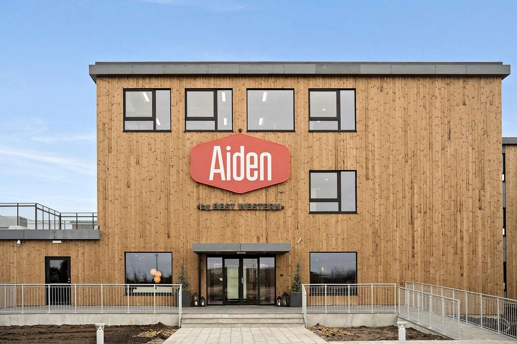 Aiden Herning facade